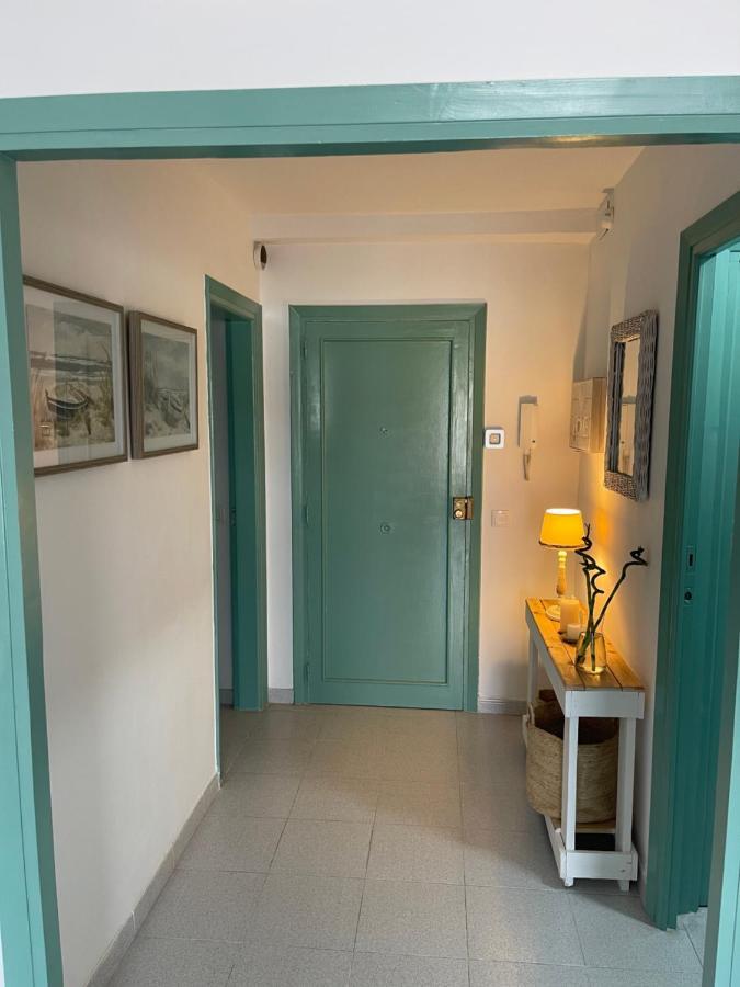 Апартаменты Aquamarine Sant Feliu En La Playa Con Patio Сан-Фелиу-де-Гишольс Экстерьер фото
