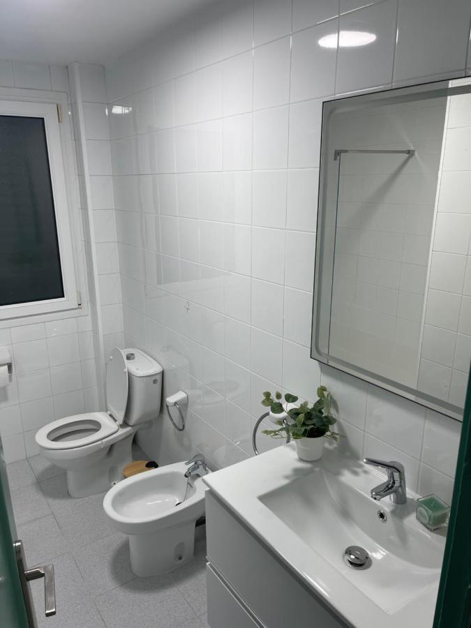 Апартаменты Aquamarine Sant Feliu En La Playa Con Patio Сан-Фелиу-де-Гишольс Экстерьер фото